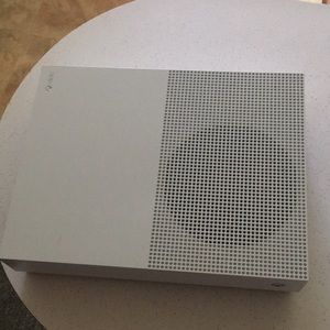 Lightly used Xbox one s.